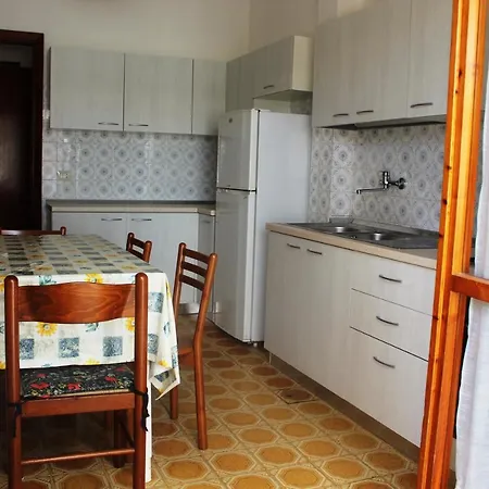 Trilocale A Piano Terra A Due Passi Dal Mare Apartment *