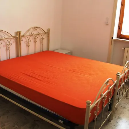 Apartamento Trilocale A Piano Terra A Due Passi Dal Mare