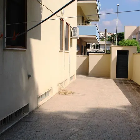 Trilocale A Piano Terra A Due Passi Dal Mare Gallipoli