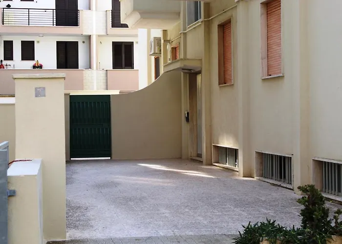 Apartment Trilocale A Piano Terra A Due Passi Dal Mare *